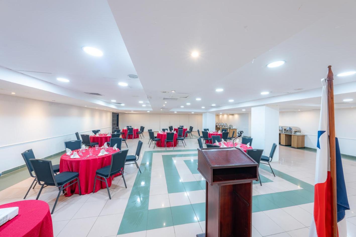 Hotel Faranda Express Soloy And Casino, A Member Of Radisson Individuals Panama Stadt Exterior foto