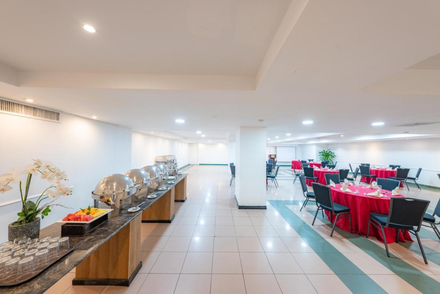Hotel Faranda Express Soloy And Casino, A Member Of Radisson Individuals Panama Stadt Exterior foto