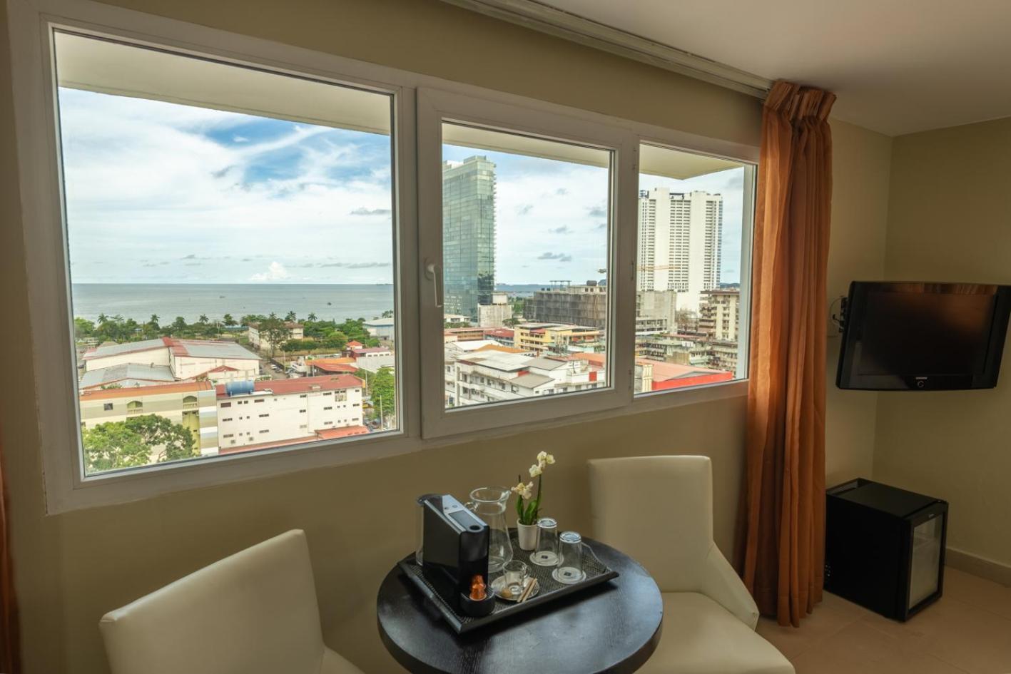 Hotel Faranda Express Soloy And Casino, A Member Of Radisson Individuals Panama Stadt Exterior foto