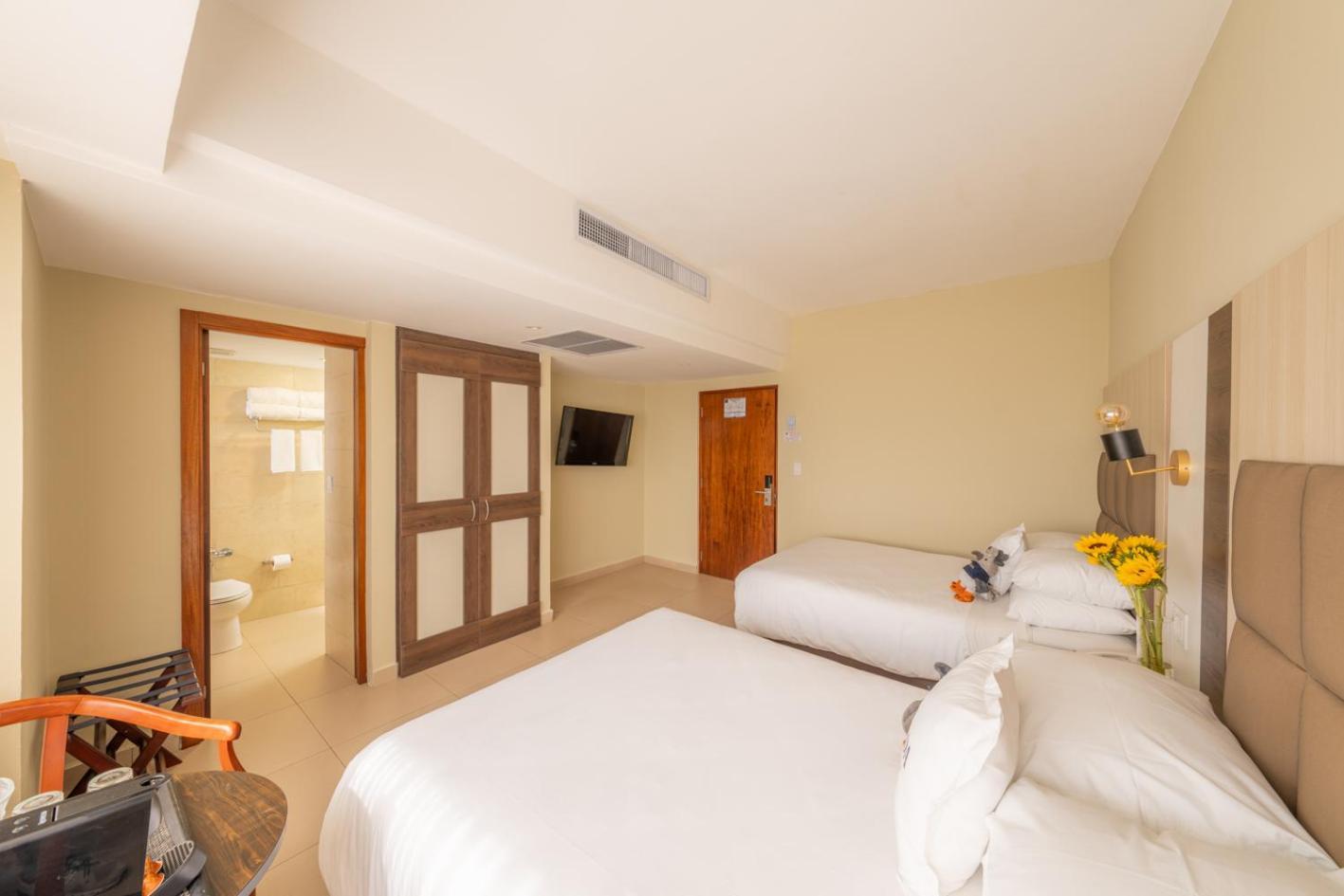 Hotel Faranda Express Soloy And Casino, A Member Of Radisson Individuals Panama Stadt Exterior foto